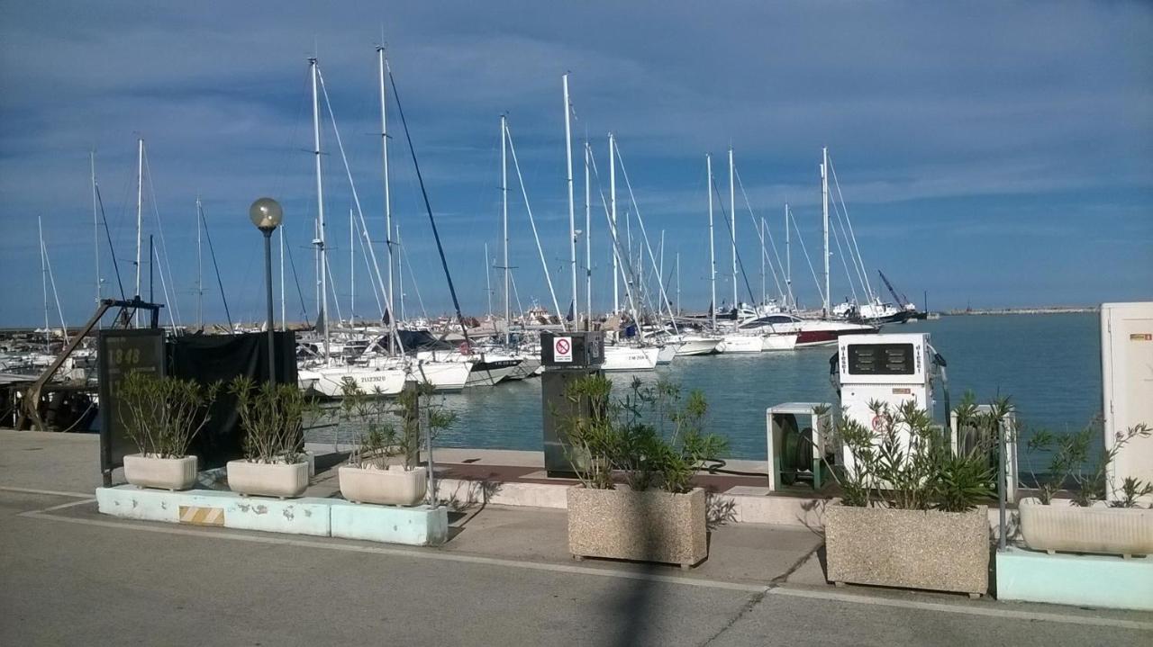 Hotel Gianna Roseto Degli Abruzzi Esterno foto