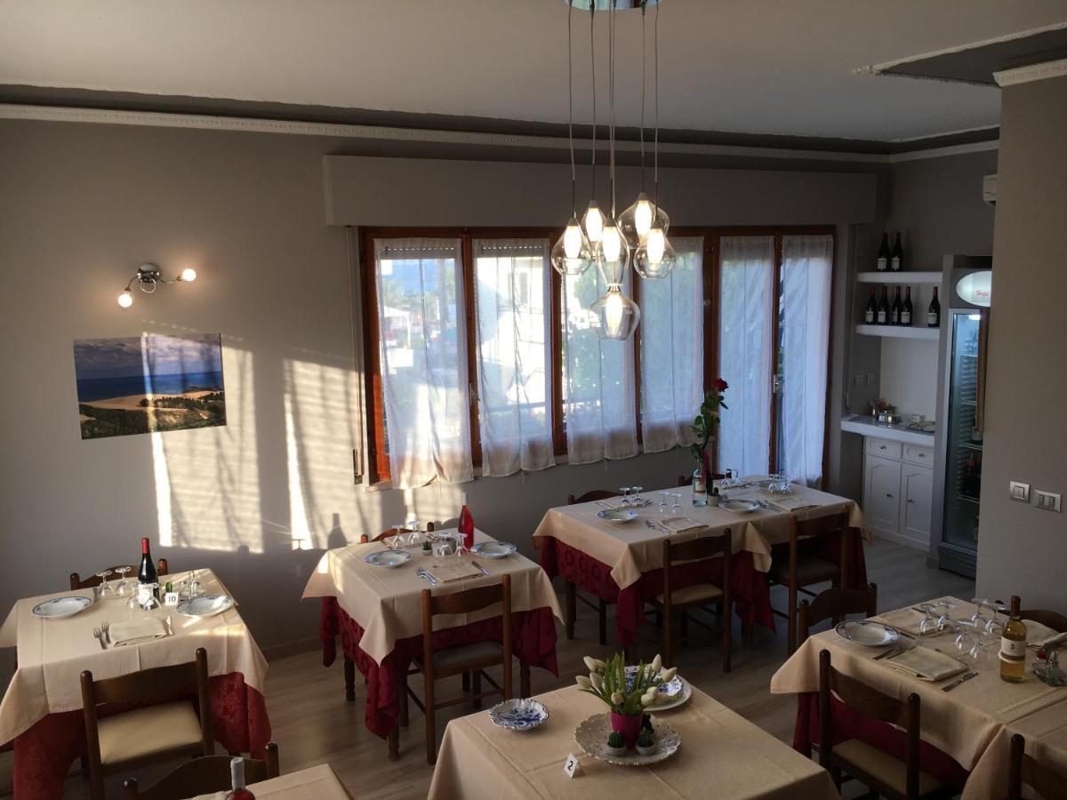 Hotel Gianna Roseto Degli Abruzzi Esterno foto
