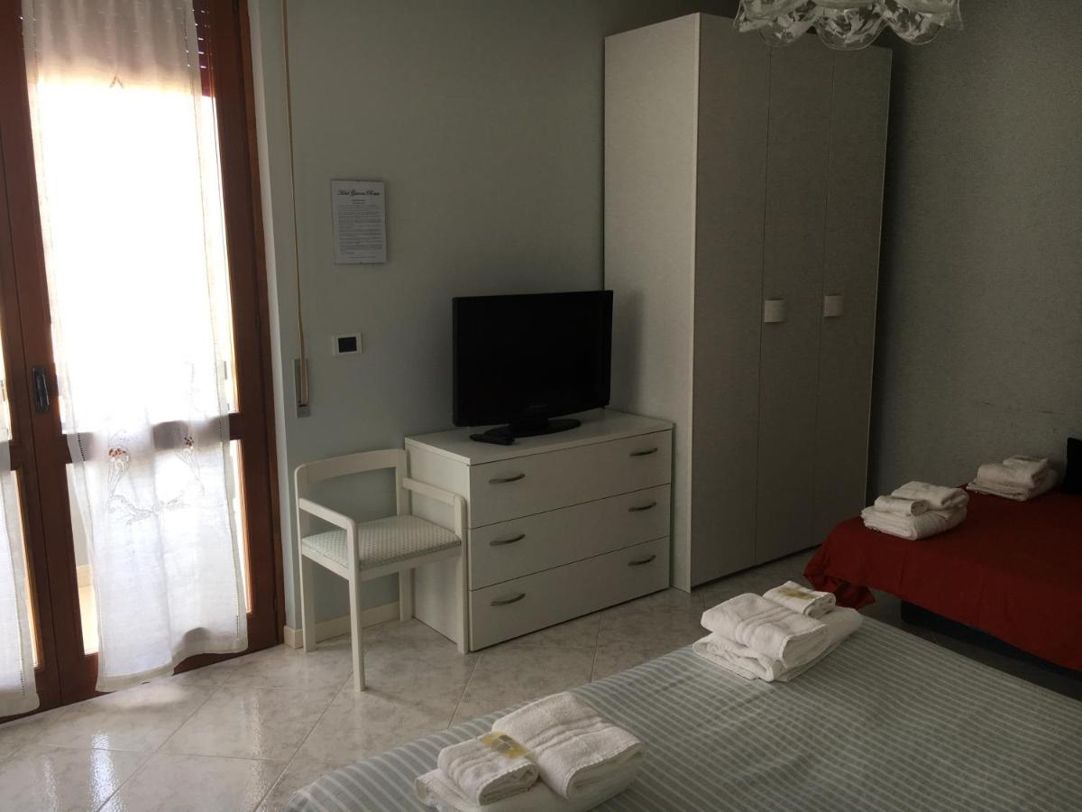 Hotel Gianna Roseto Degli Abruzzi Esterno foto