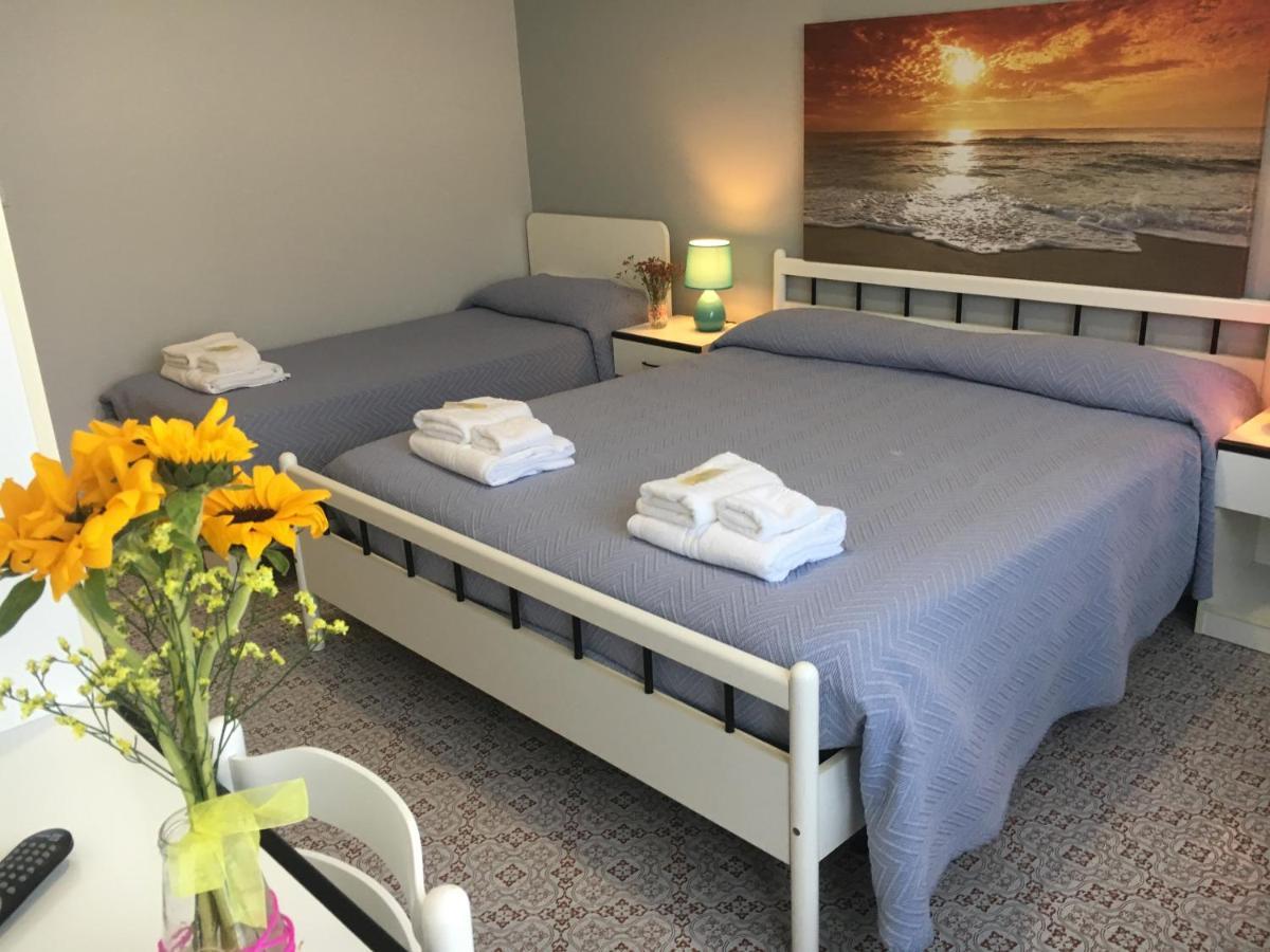 Hotel Gianna Roseto Degli Abruzzi Esterno foto