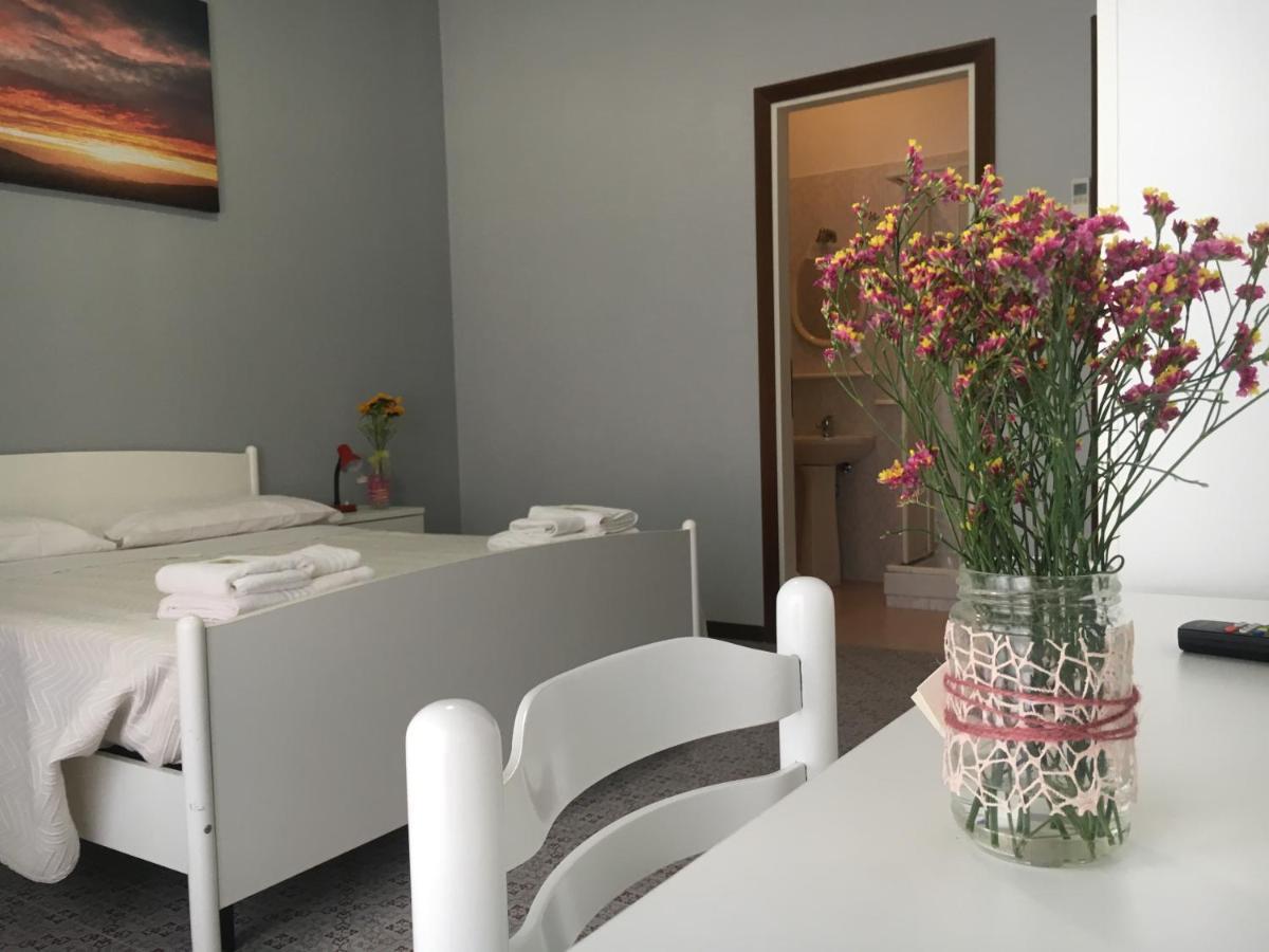Hotel Gianna Roseto Degli Abruzzi Esterno foto